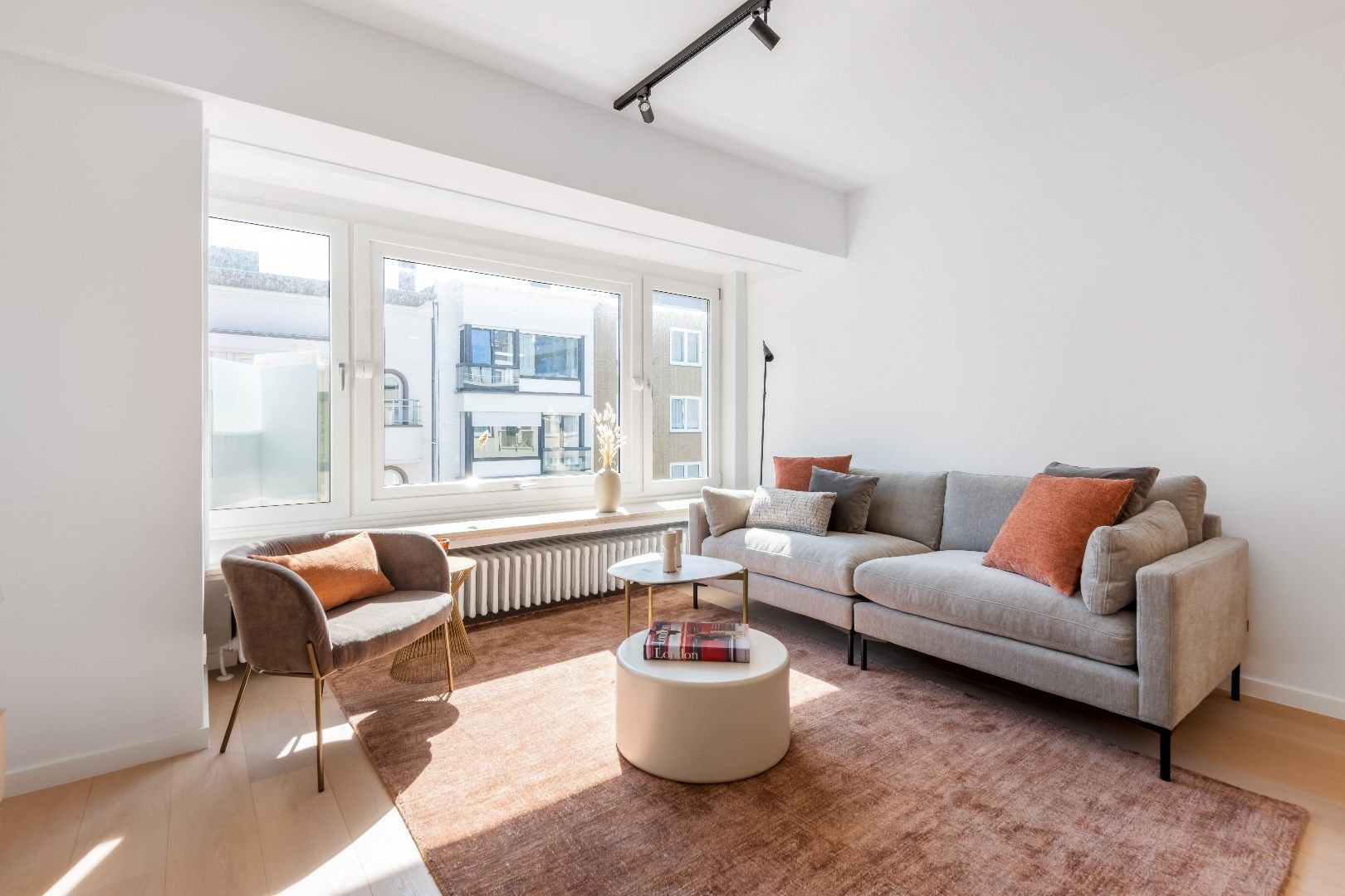 Gerenoveerd appartement met zuid-west oriëntatie gelegen vlakbij de Zeedijk en de Dumortierlaan foto {{pictureIndex}}