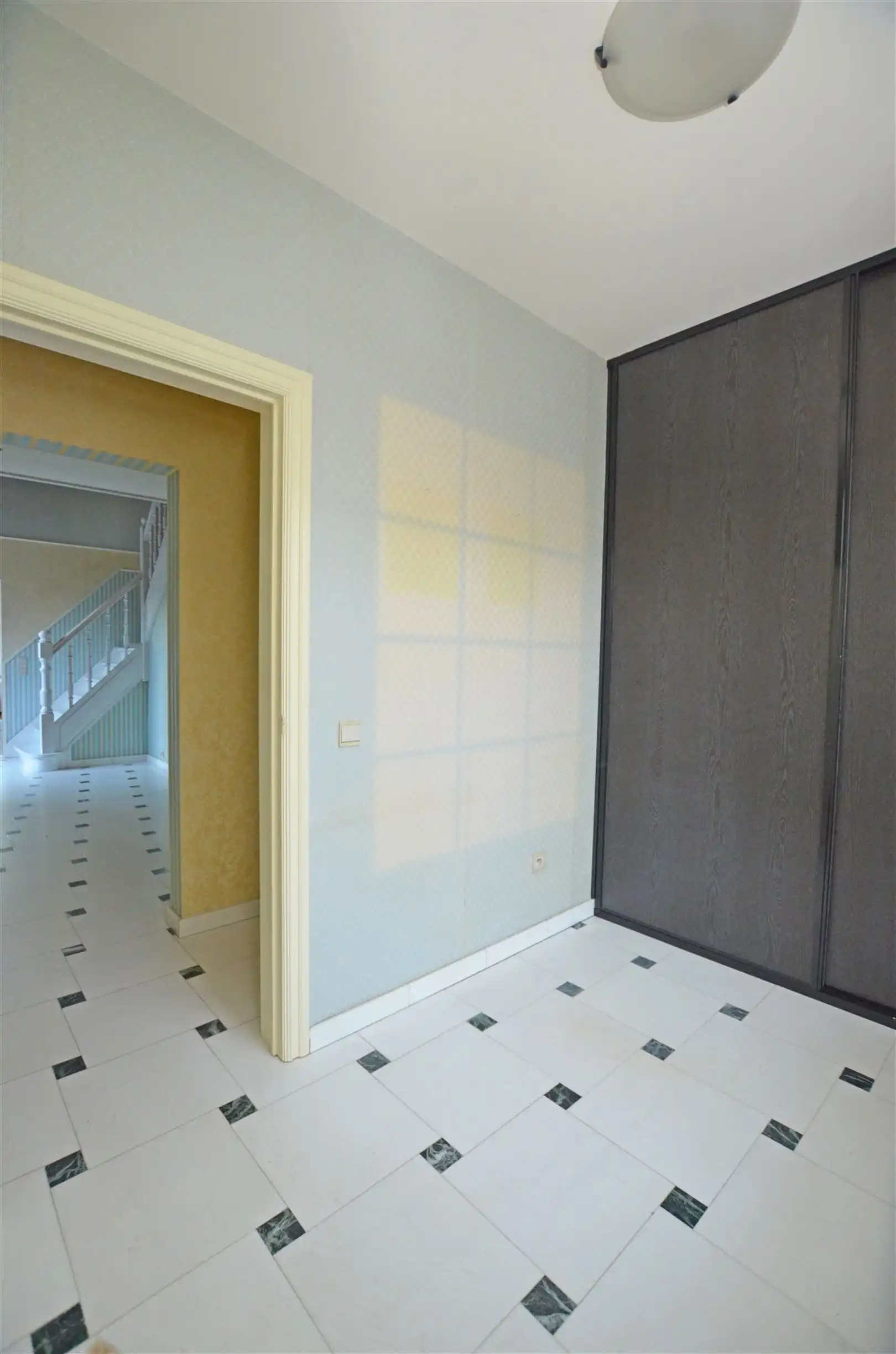 Tijdloze residentiële villa in doodlopende straat foto 20