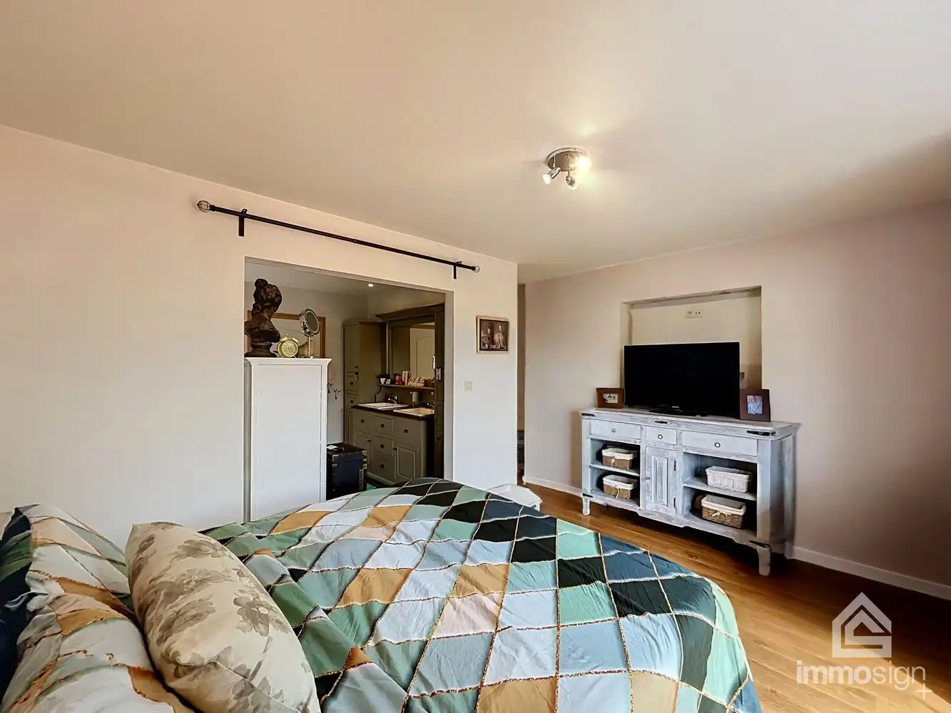 Stijlvolle villa met 5 volwaardige slaapkamers te Herk-de-stad! foto 27