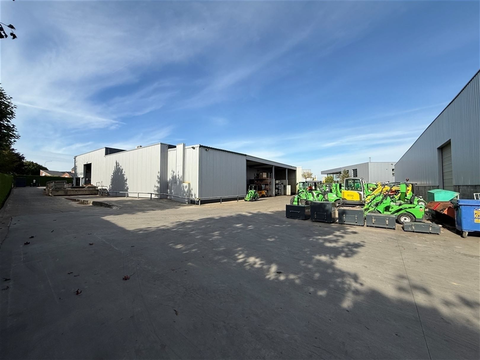 Industriële site met B2B-showroom te koop op zichtlocatie foto 6