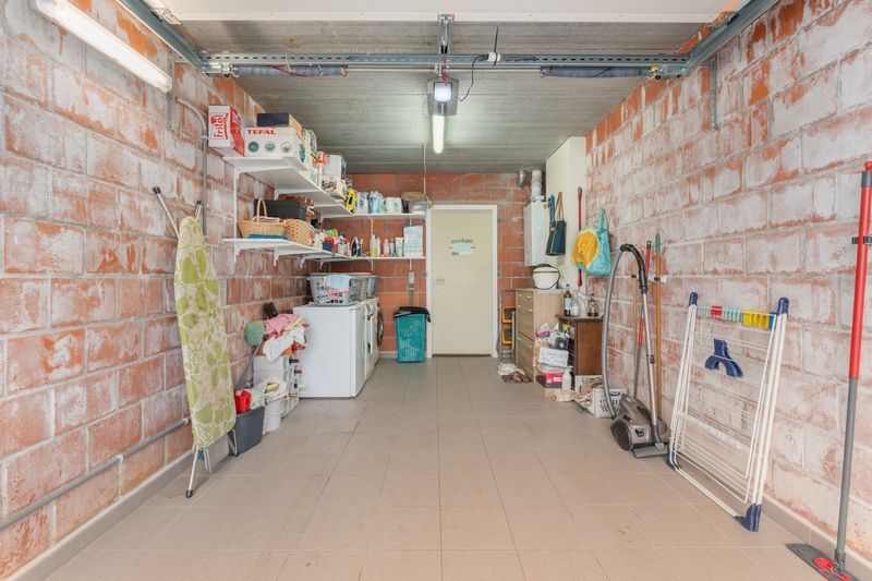 Torhout -  Instapklare woning met 3 slpks foto 13