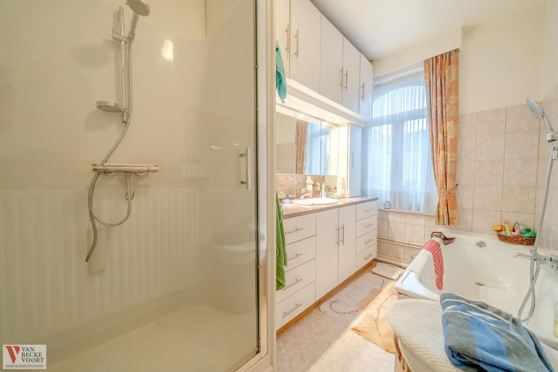 Huis - winkel - atelier Zarren foto 14