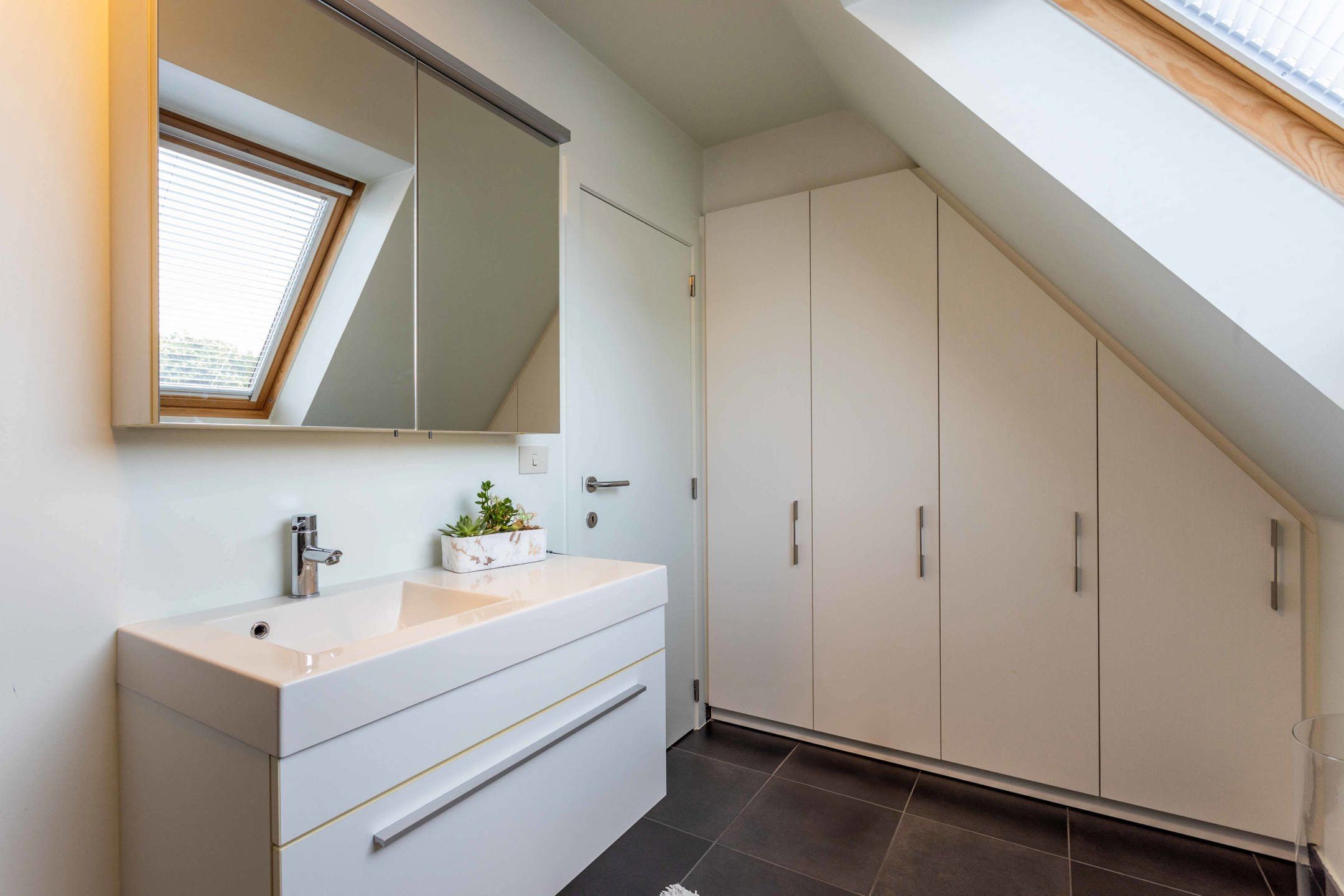 Ruim appartement 163 m² + 2 staanplaatsen & terras foto 13