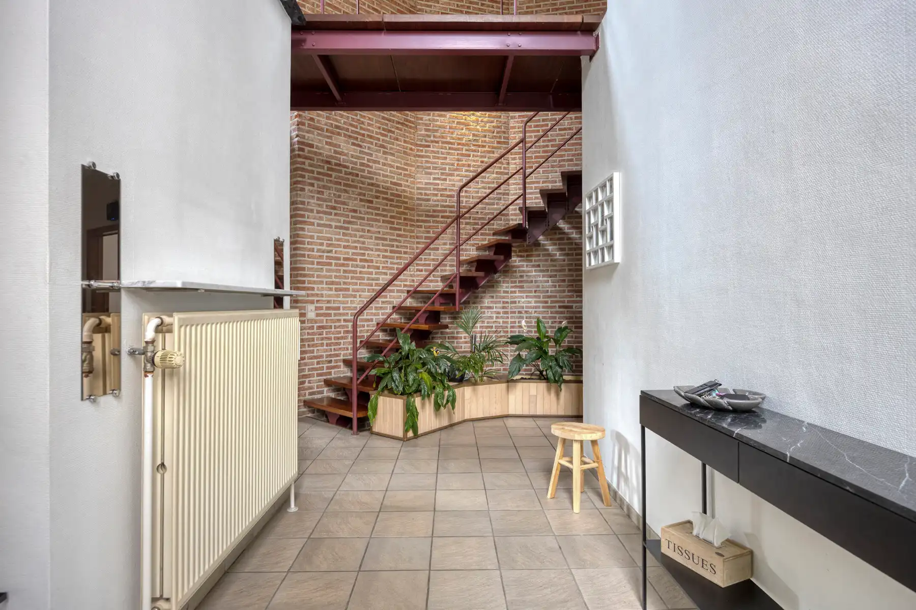 Goed gelegen villa met 6 slaapkamers en grote tuin foto 4