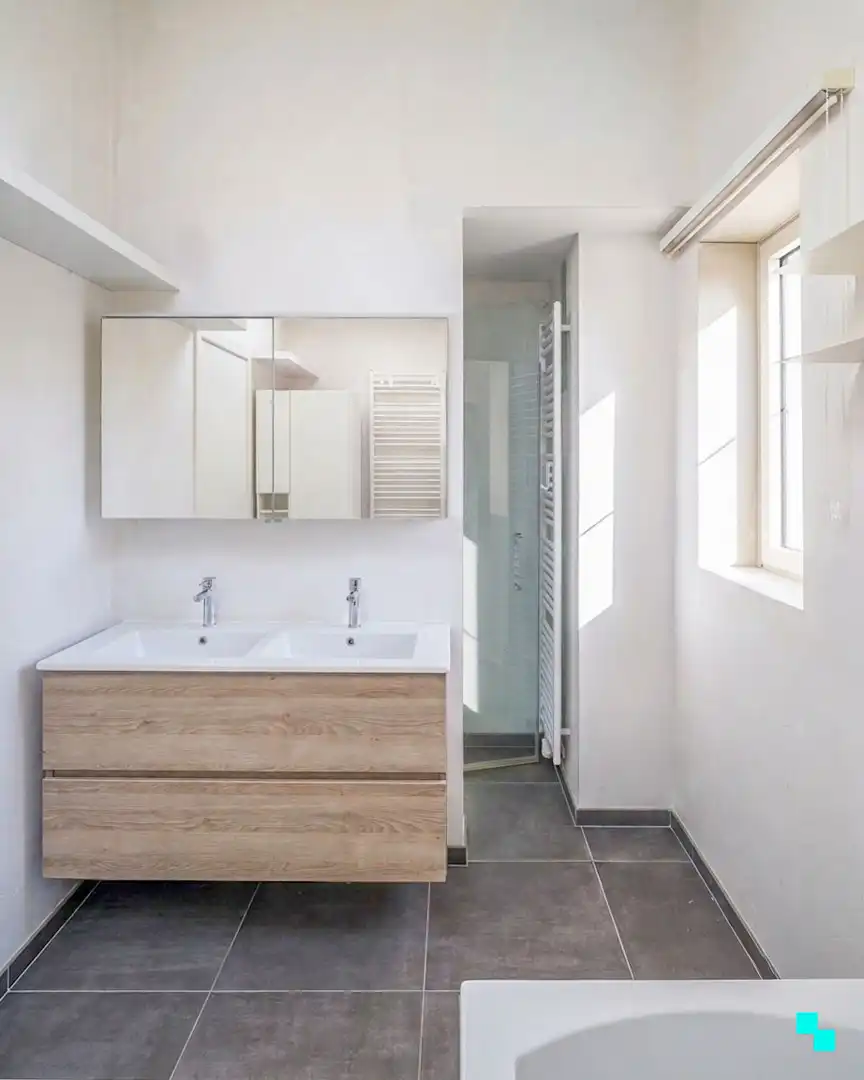 Instapklare woning met vijf kamers in het hart van Merelbeke foto 11