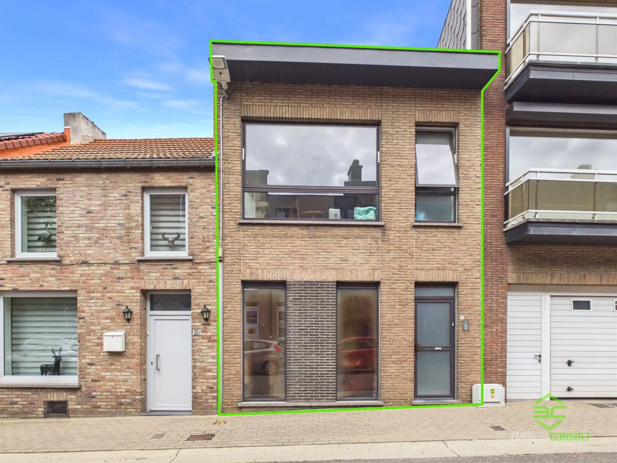 Te renoveren GB in het centrum met 2 slpk! foto {{pictureIndex}}