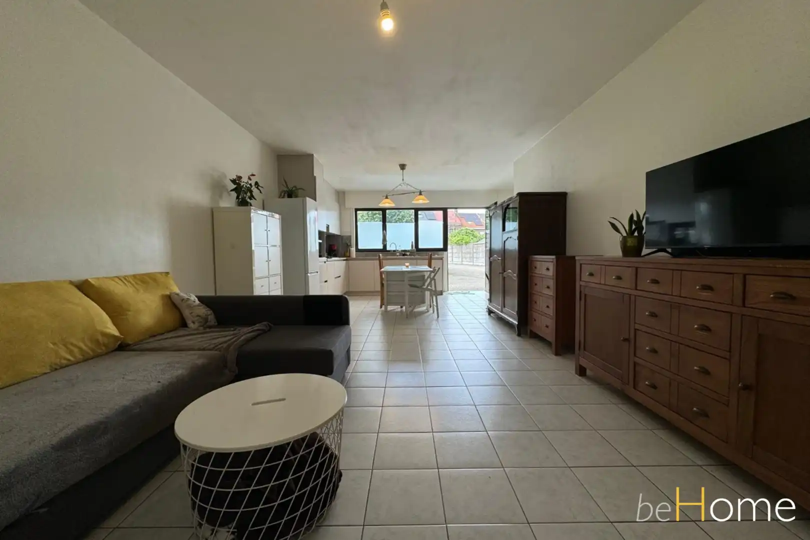 Op zoek naar een opbrengsteigendom met handelspand, 2 appartementen en 4 garages in hartje Merchtem? Welkom Home!  foto 14