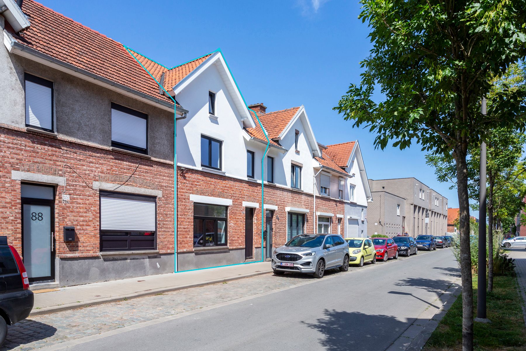 Totaalreno woning met prachtige tuin in een rustige woonwijk foto {{pictureIndex}}