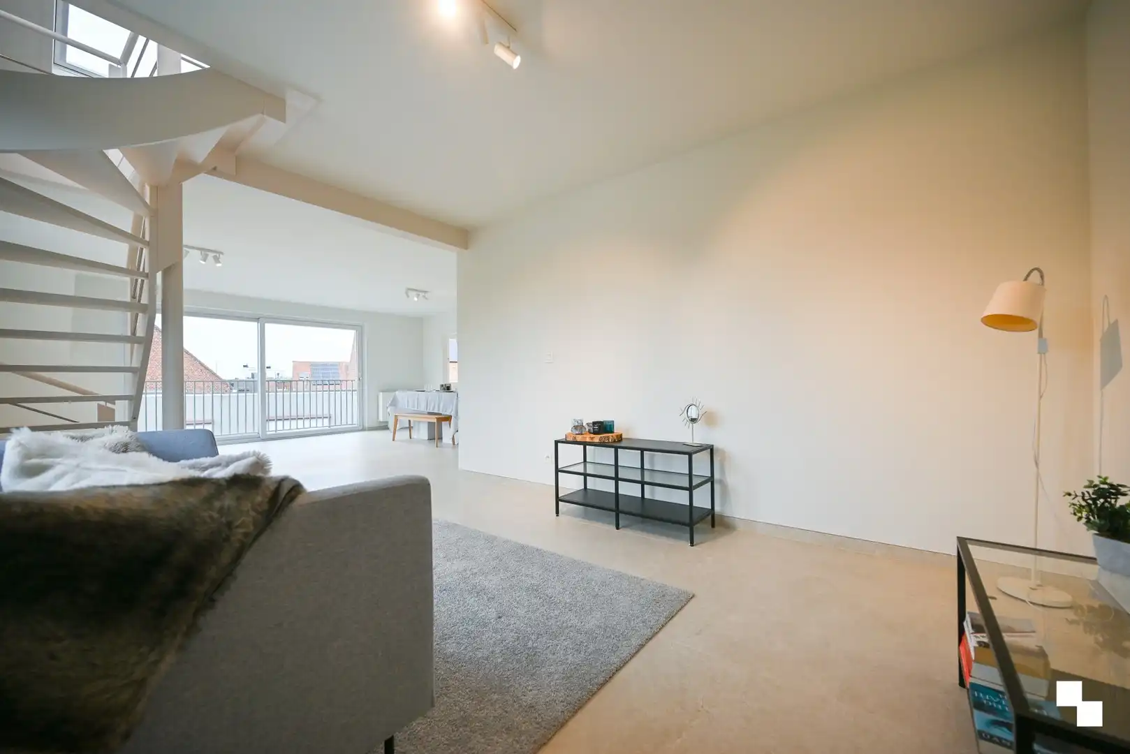 Stijlvol en energiezuinig gerenoveerd duplexappartement in kleinschalige residentie te Emelgem, Izegem foto 11