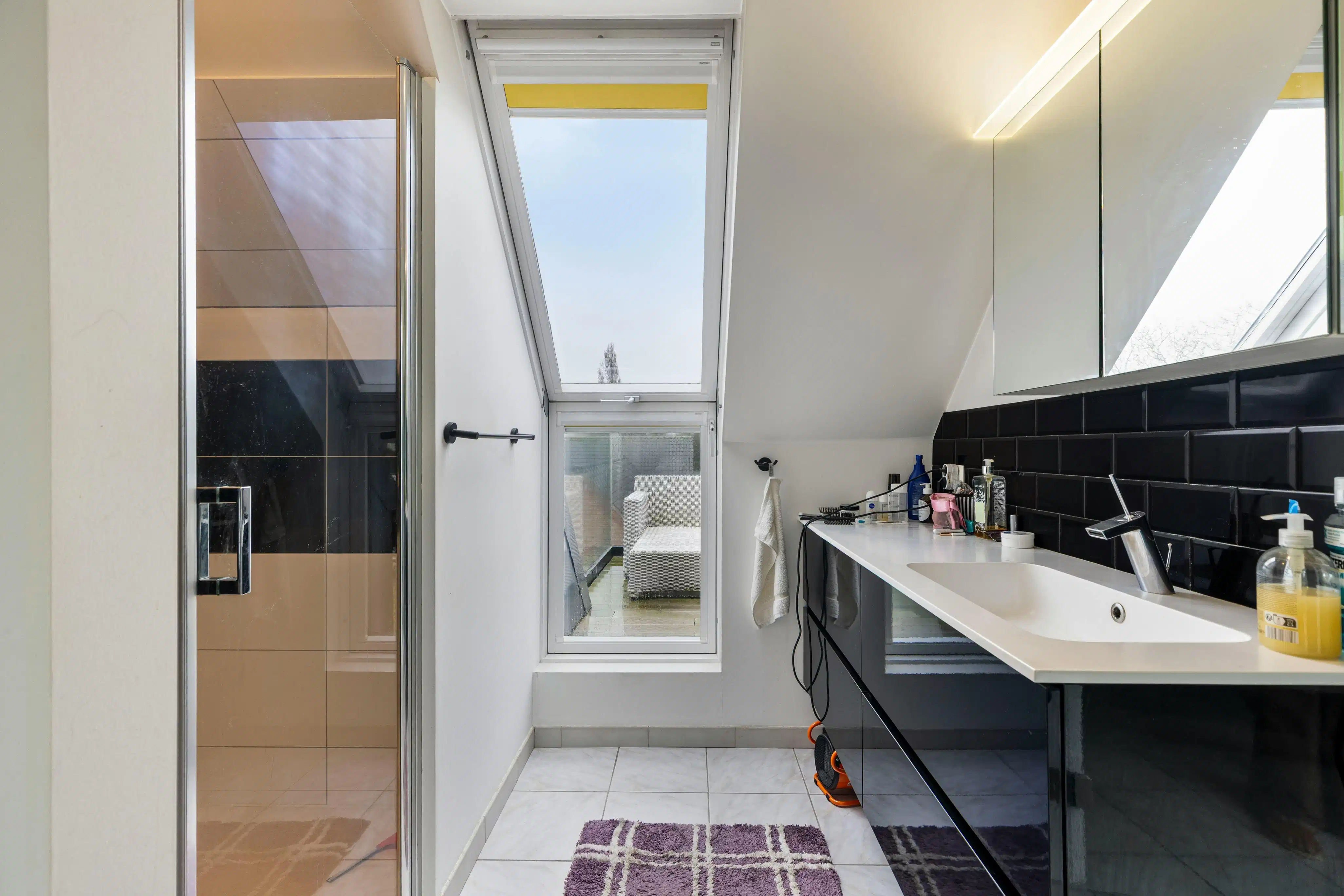 Appartement te koop met dakterras, twee kamers en garage in Ieper foto 19