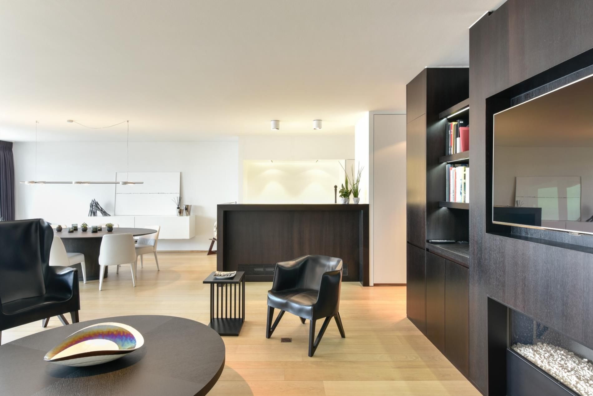 Exclusief appartement (ca. 160m²) met prachtig zeezicht, gelegen langs de zonnekant op het Albertplein met sublieme terrassen van ca 17m².  foto 9