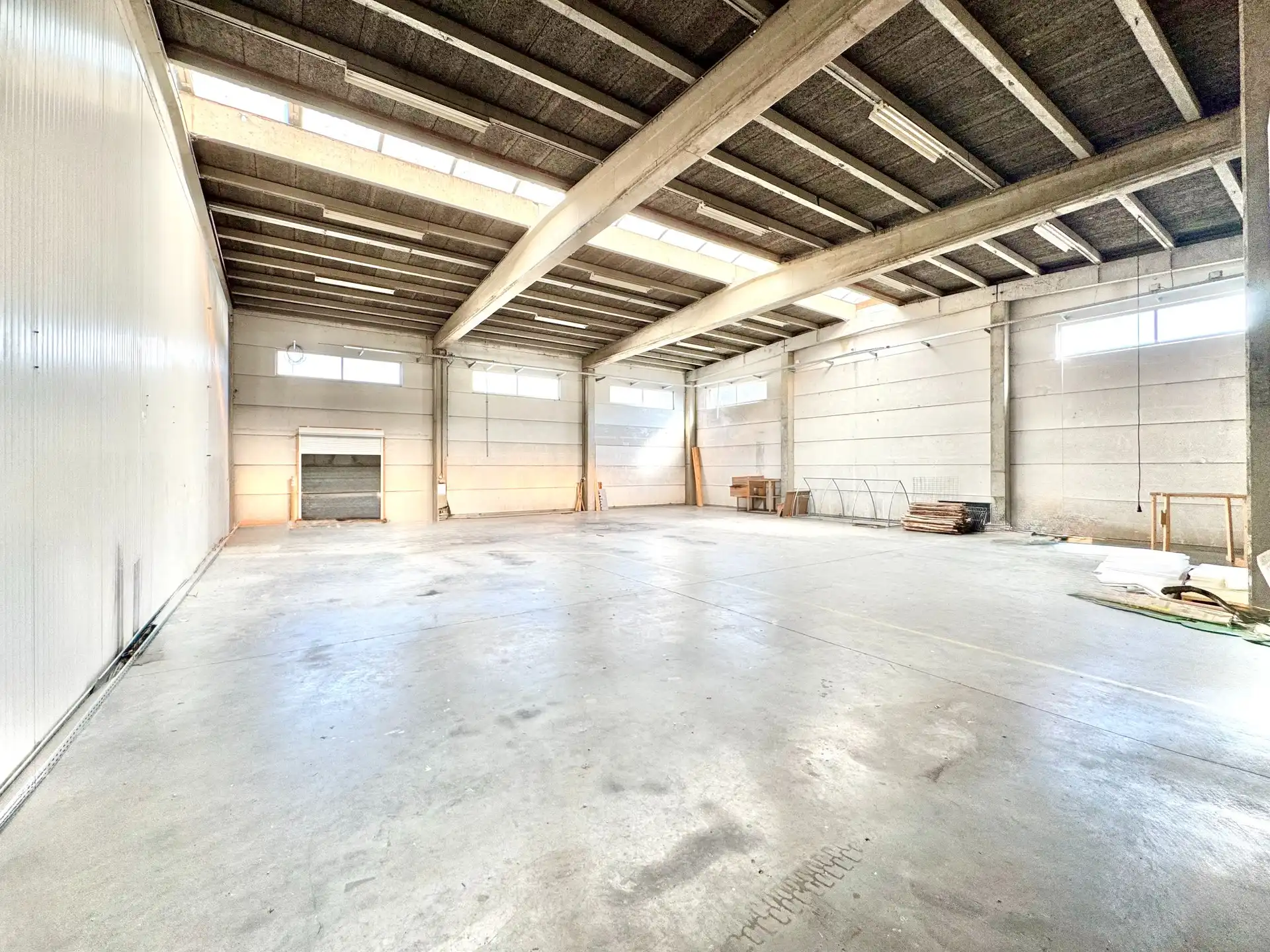 MAGAZIJN - 235 M² foto {{pictureIndex}}