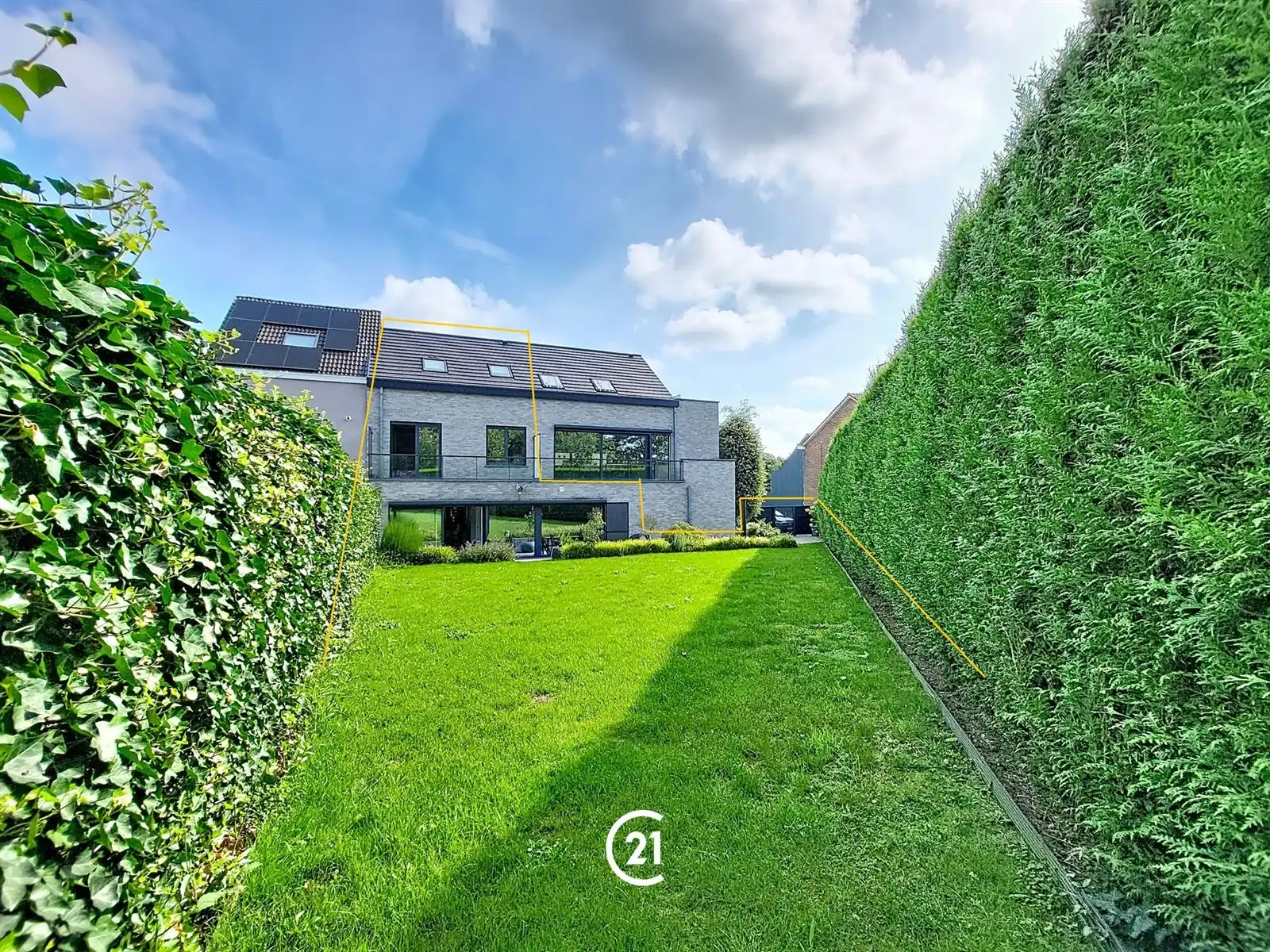 Prachtige, bijna nieuwbouw woning op een topligging! foto 6