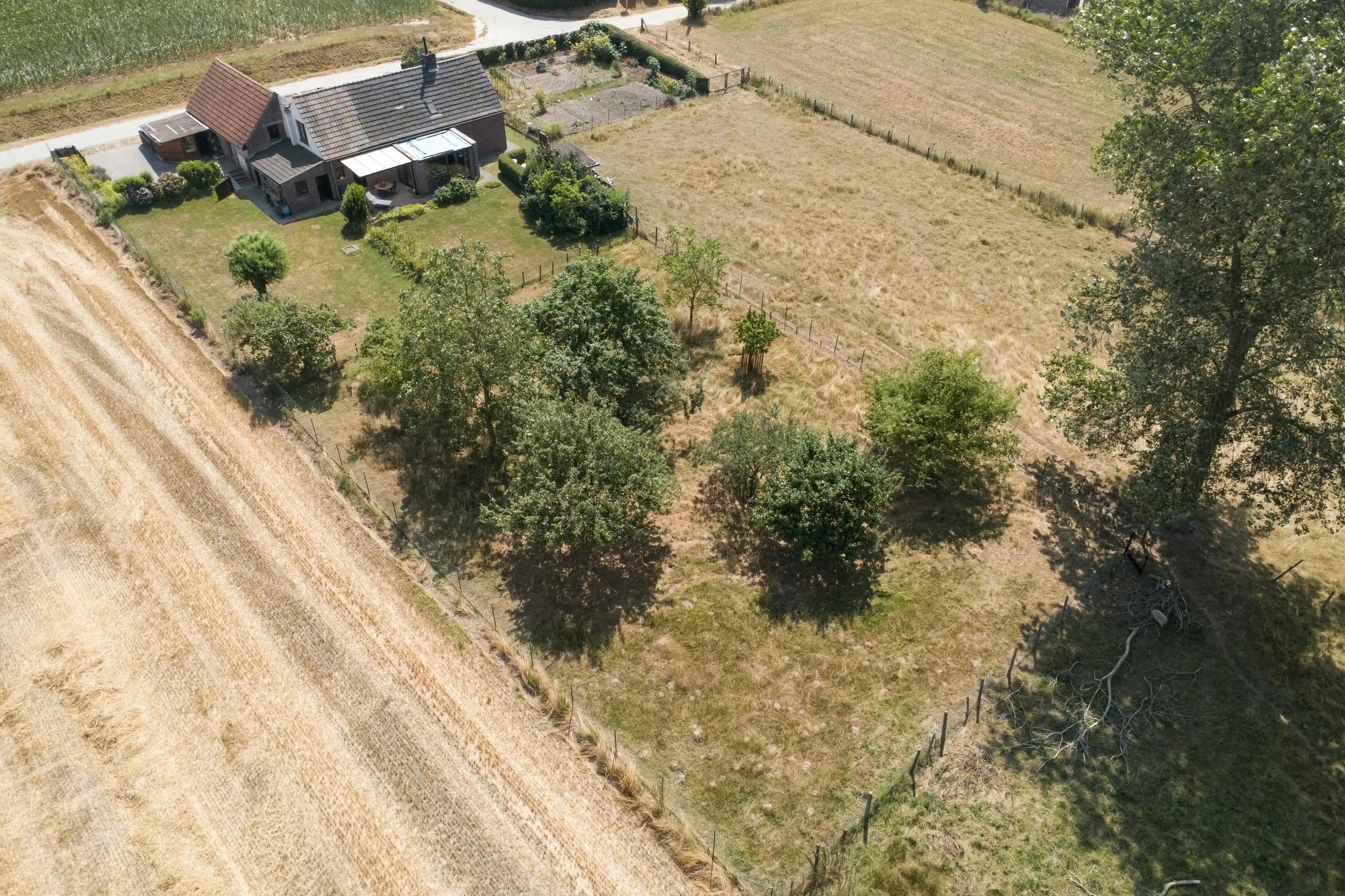 Alleenstaande woning op 7.590 m² met weidse zichten in Mater  foto 13