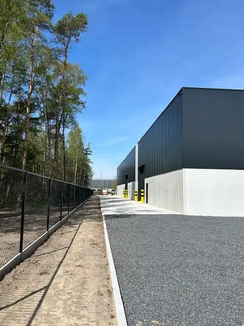 MULTIFUNCTIONEEL NIEUW BEDRIJFSPAND foto 8