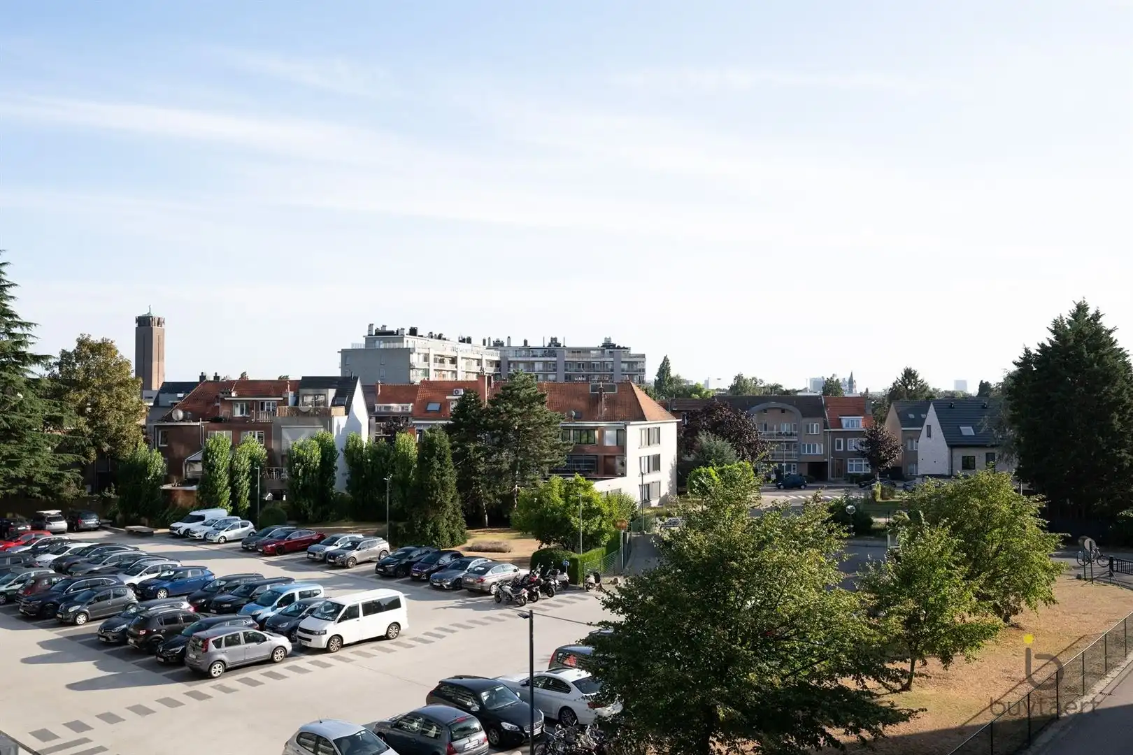 RUIM LICHTRIJK HOEKAPPARTEMENT MET GEZELLIG ZONNETERRAS EN ONDERGRONDSE AUTOSTAANPLAATS! foto 2