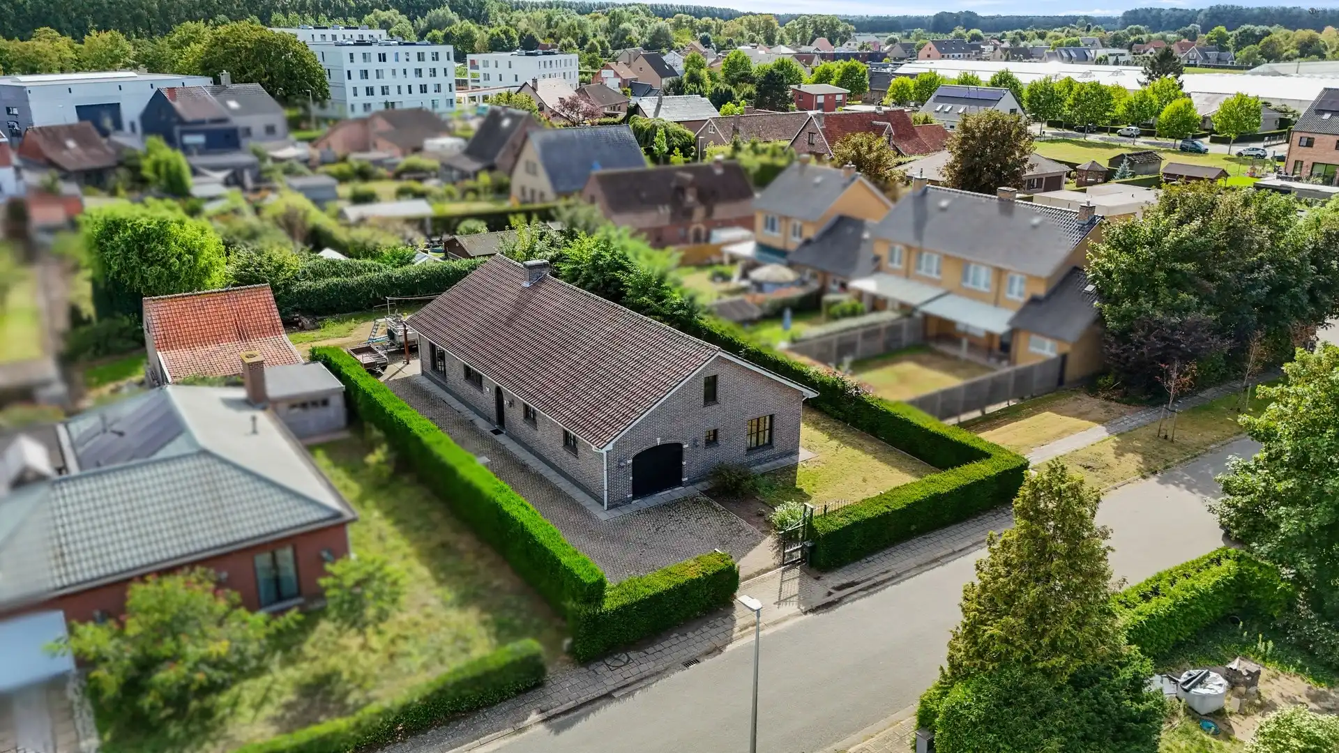 Hoofdfoto van de publicatie: Bungalow op een rustige locatie met enorm veel potentieel