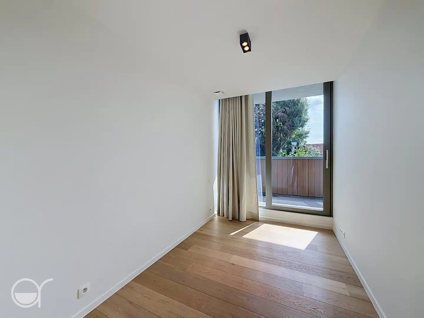 Luxe duplex appartement, autostaanplaats inbegrepen foto 9
