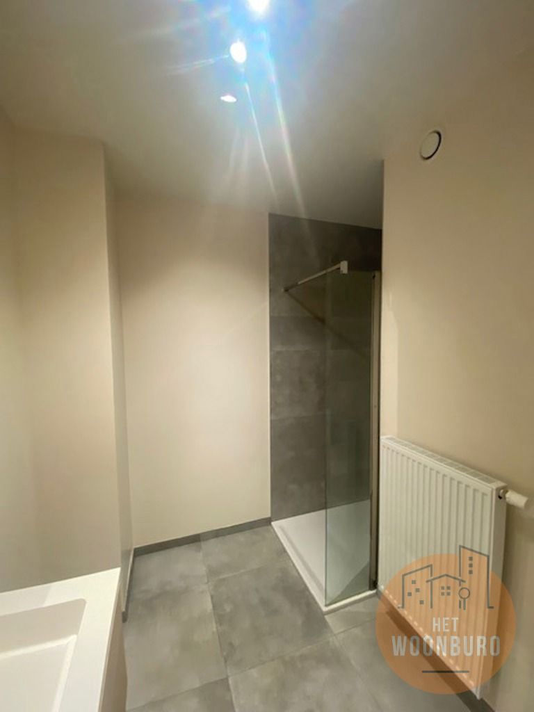 Gelijkvloersappartement met 2 autostaanplaatsen foto 14