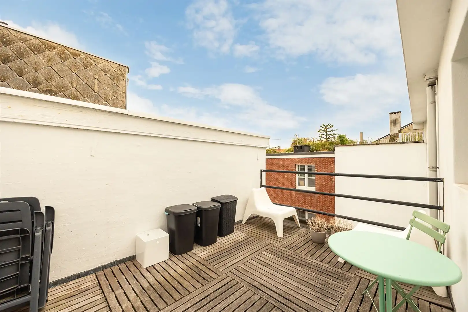 Gemeubeld wonen met terras in hartje Harmonie foto 9
