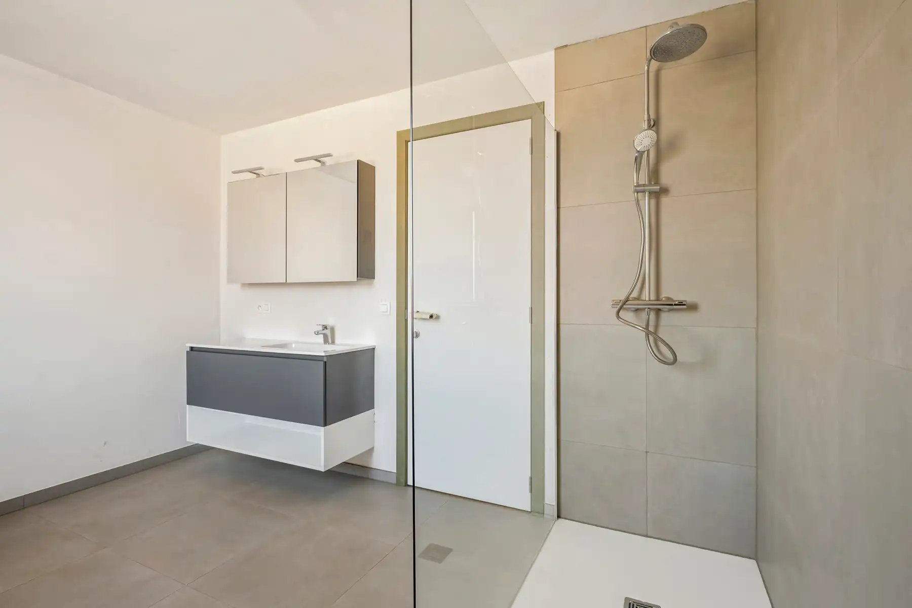 Ruime nieuwbouwwoning te Gistel. foto 9