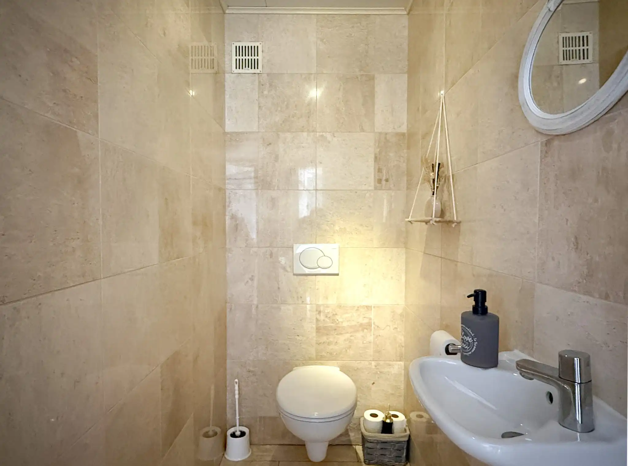 Lichtrijk appartement in centrum Beveren met 2 slaapkamers en 2 terrassen foto 10