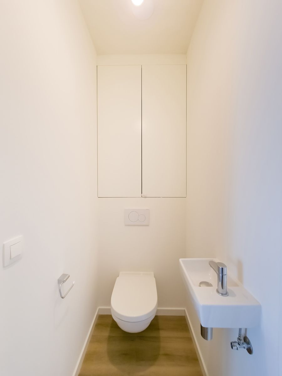 Ongemeubeld 1 slaapkamer app. met mooi terrras foto 11