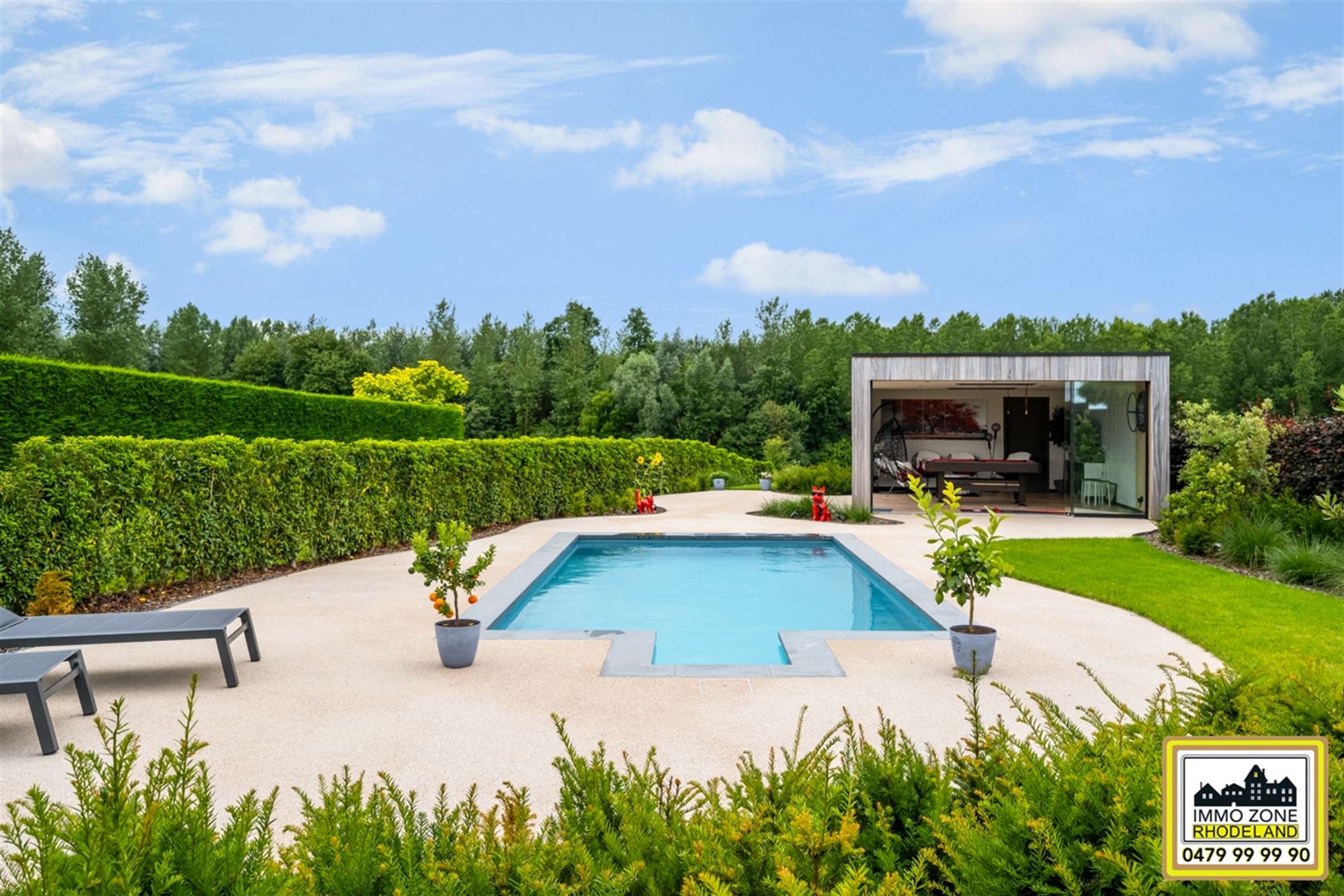 Schitterende moderne villa met aangelegde tuin en zwembad foto 27