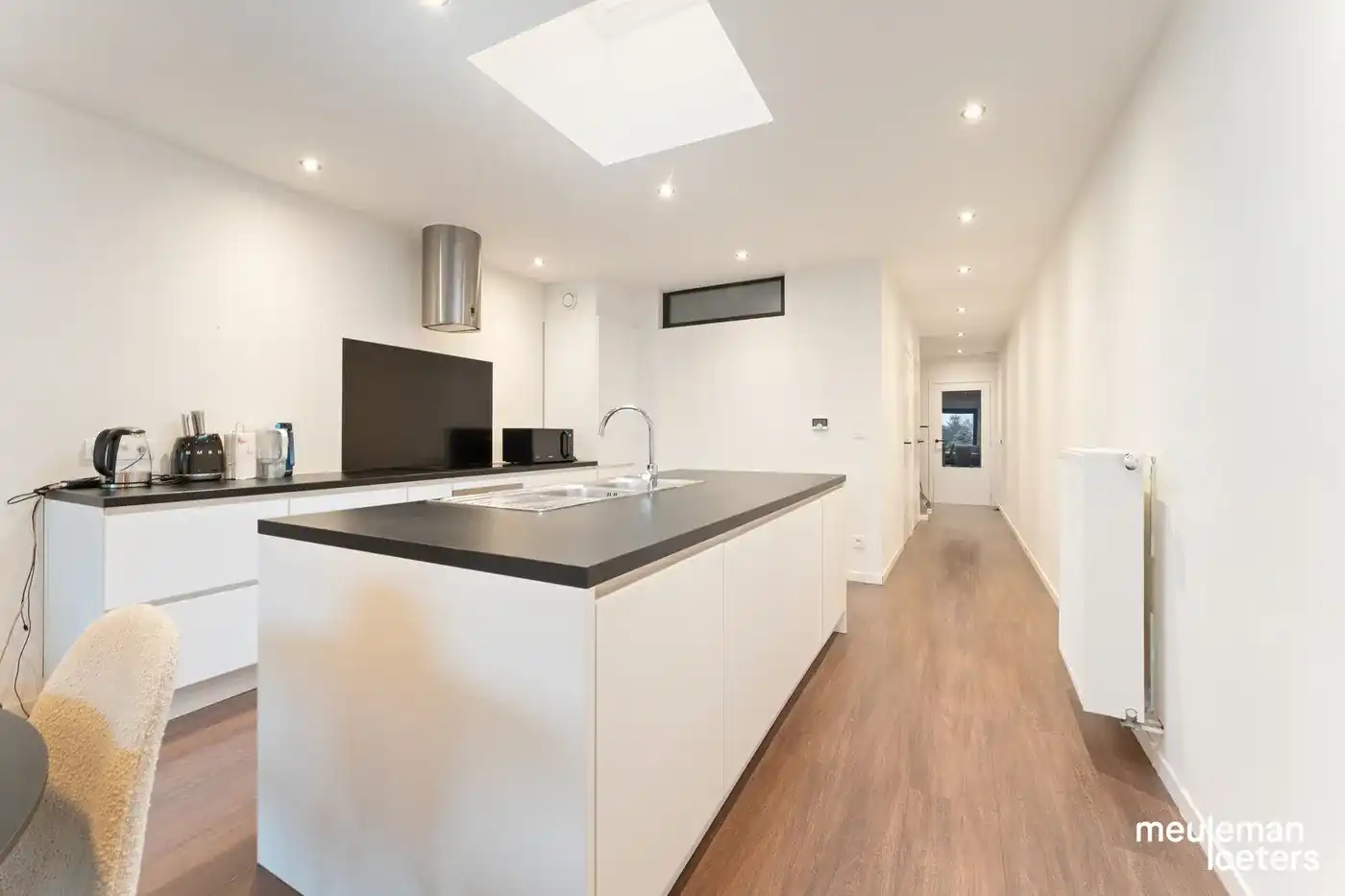 Volledig gerenoveerde woning met hedendaags comfort foto 15