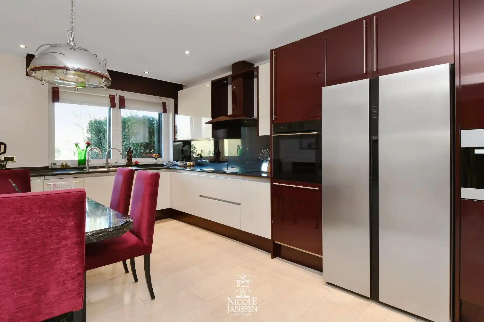 Ruim gelijkvloers appartement (224m²) foto 9