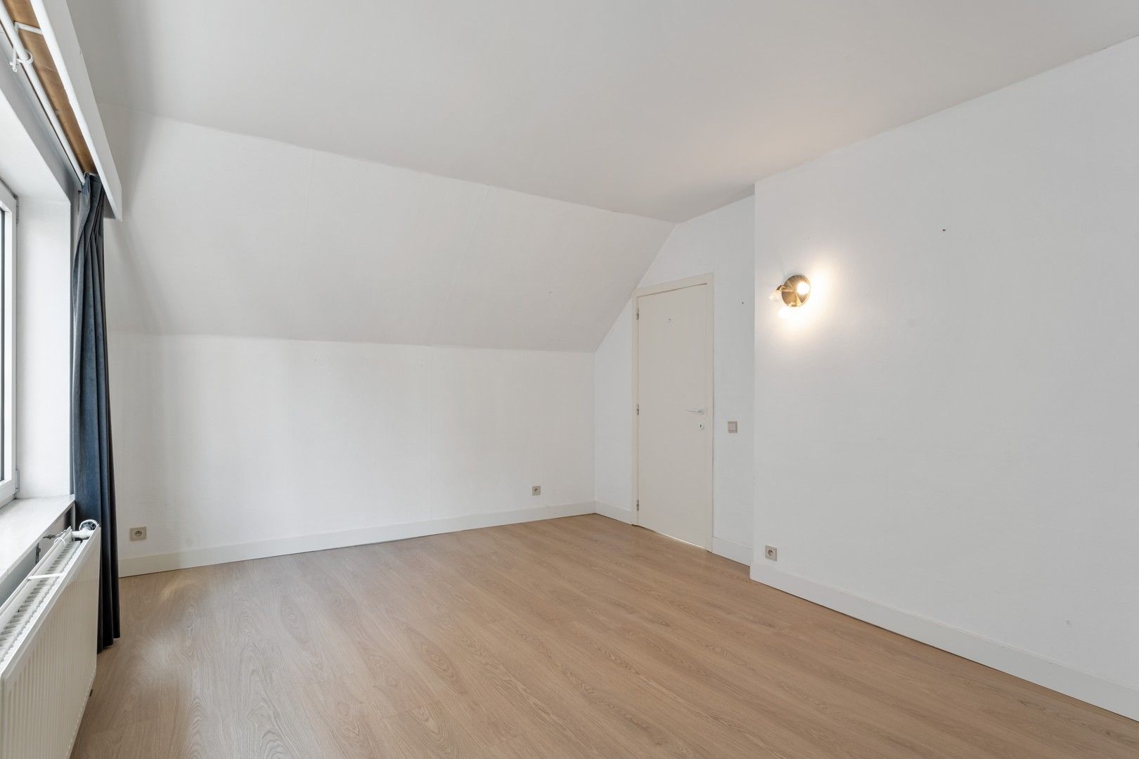 APPARTEMENT MET 2 SLAAPKAMERS IN HET HART VAN SINT-TRUIDEN. foto 11