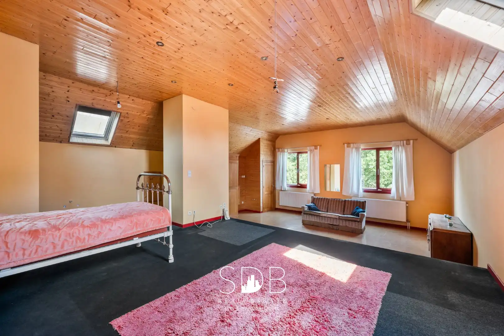 Hedendaagse villa met gezinstuin en graslanden op 7.496m² foto 24