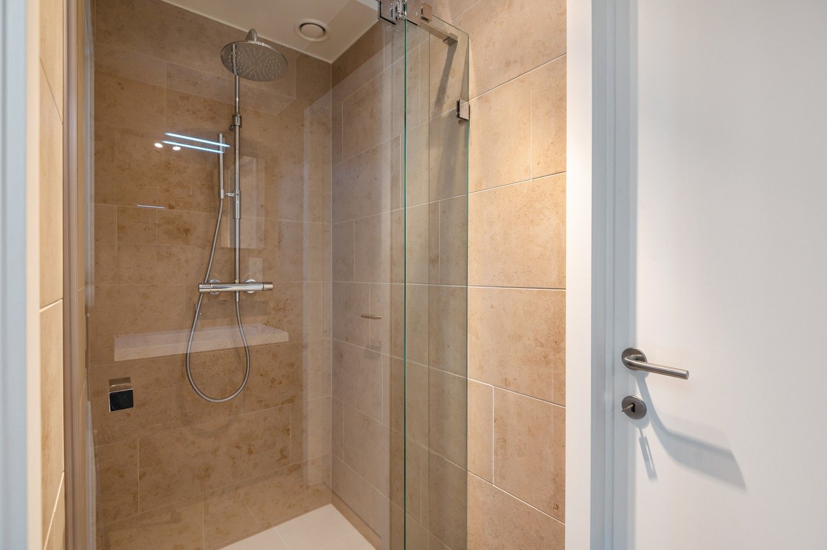 Exclusief en royaal appartement met wellness in Berckendael foto 23