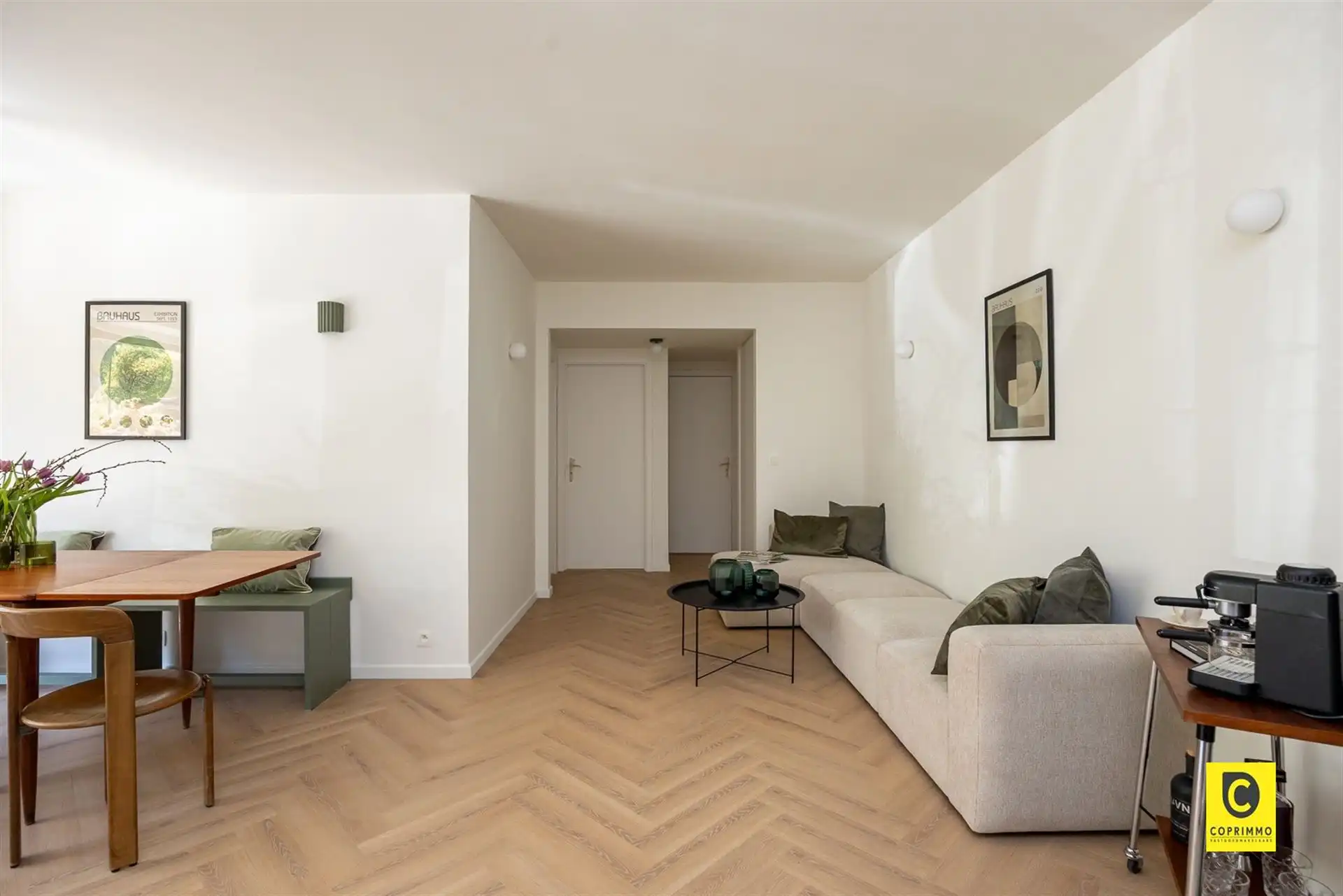 Prachtig gelijkvloers 3 slaapkamer app foto 4