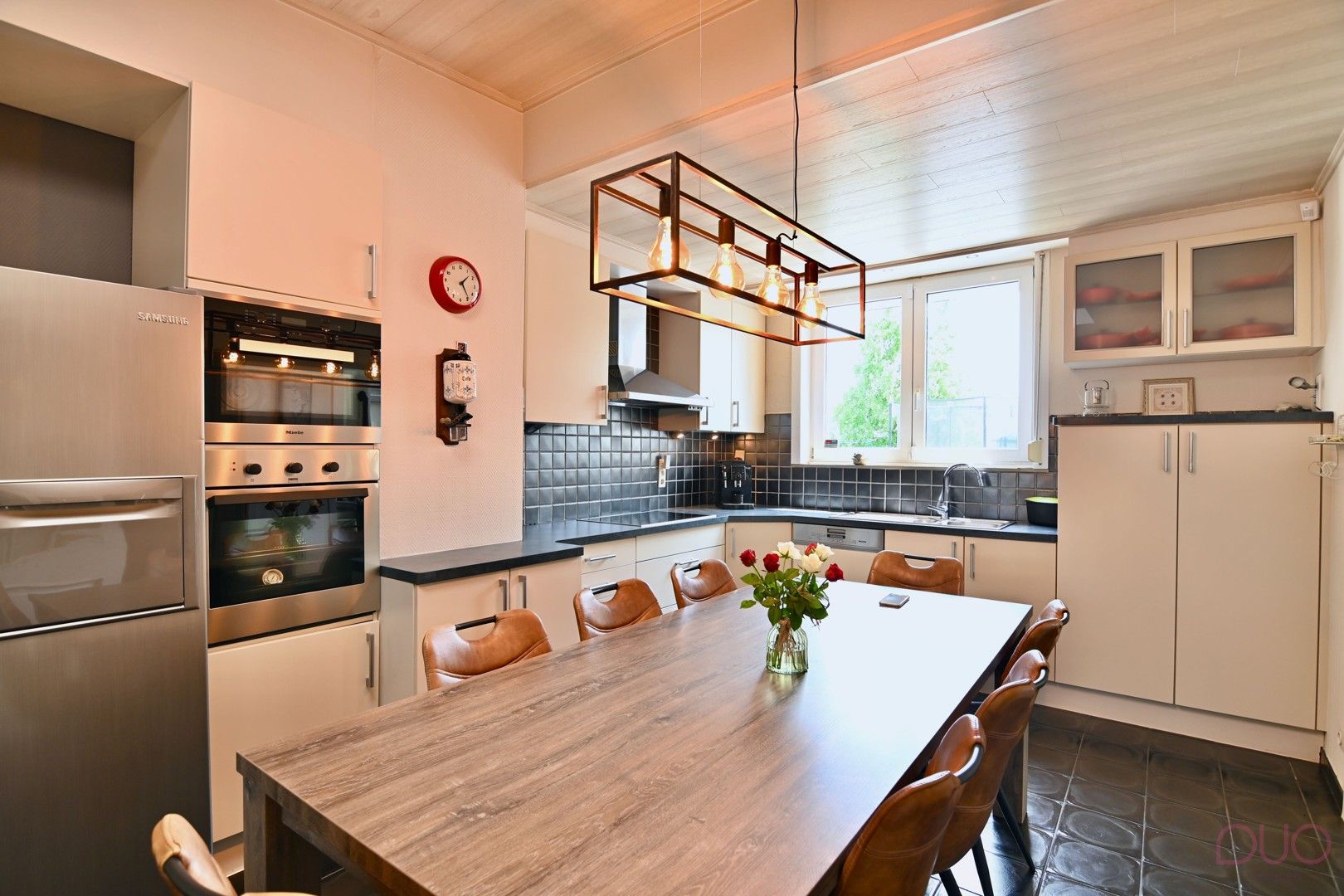 Instapklare open bebouwing, rustig gelegen te Brustem op 972m² foto 12