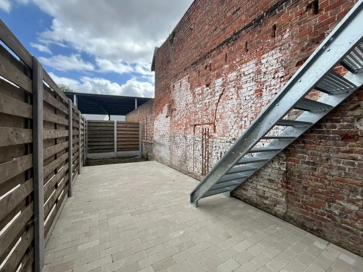 Dadizele - Ruime duplex met terras, tuin en staanplaats in het centrum foto 2