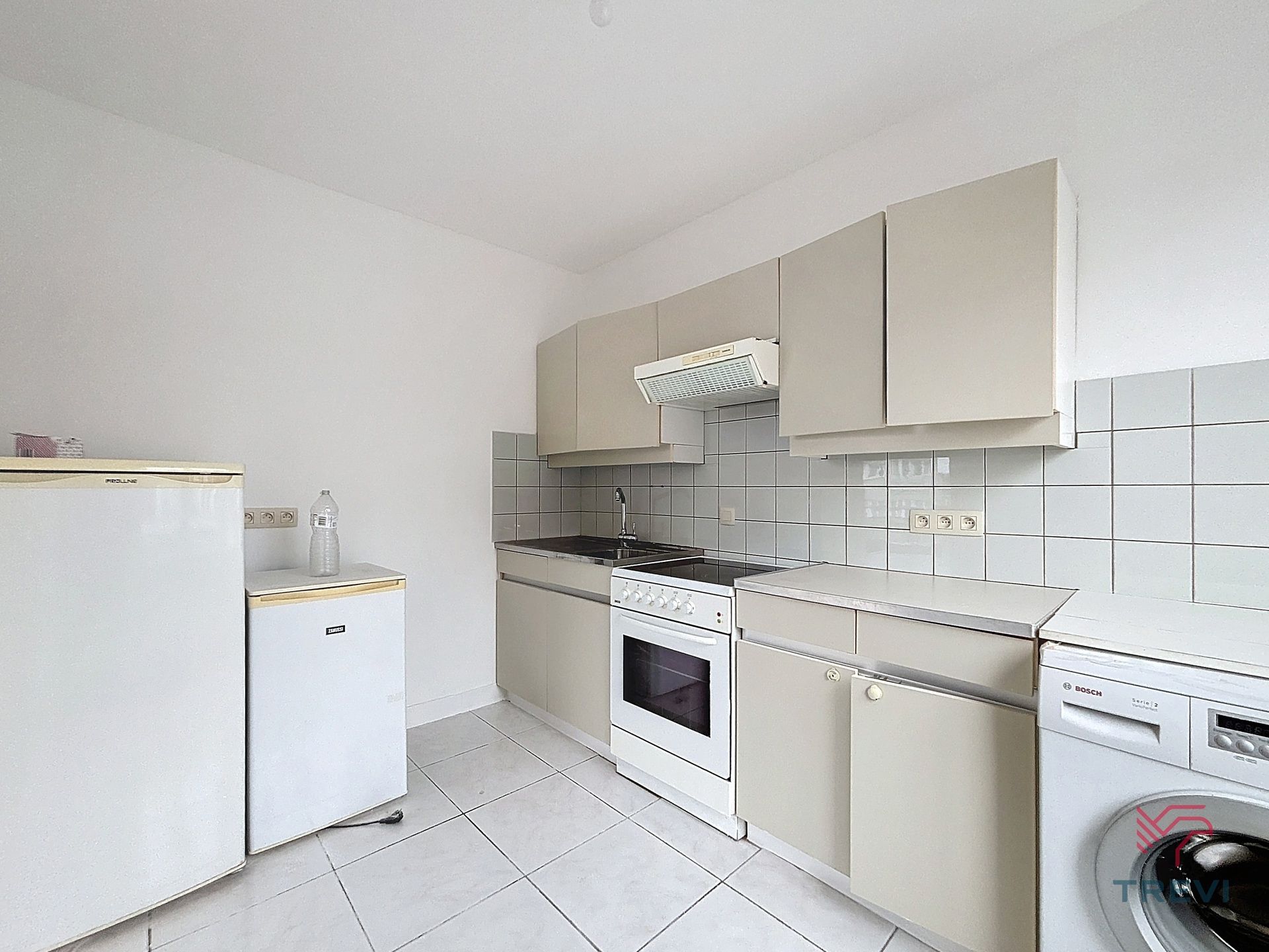 Pas gerenoveerd studio-appartement van 45m² foto 3
