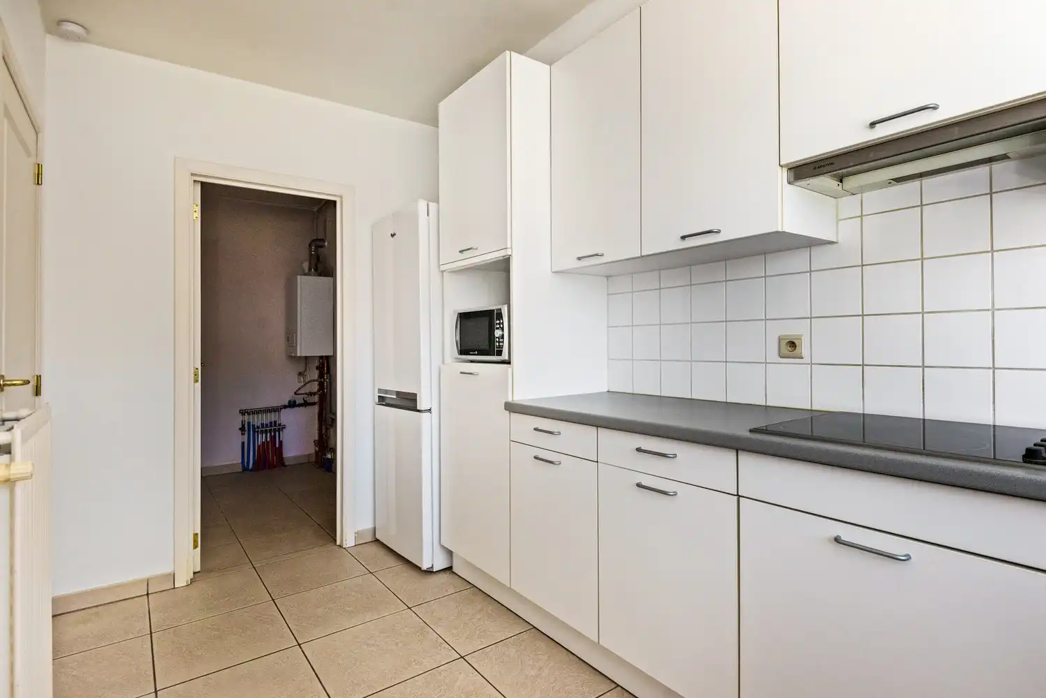2-slaapkamer appartement met zonnige tuin en garagebox te Wijnegem foto 8