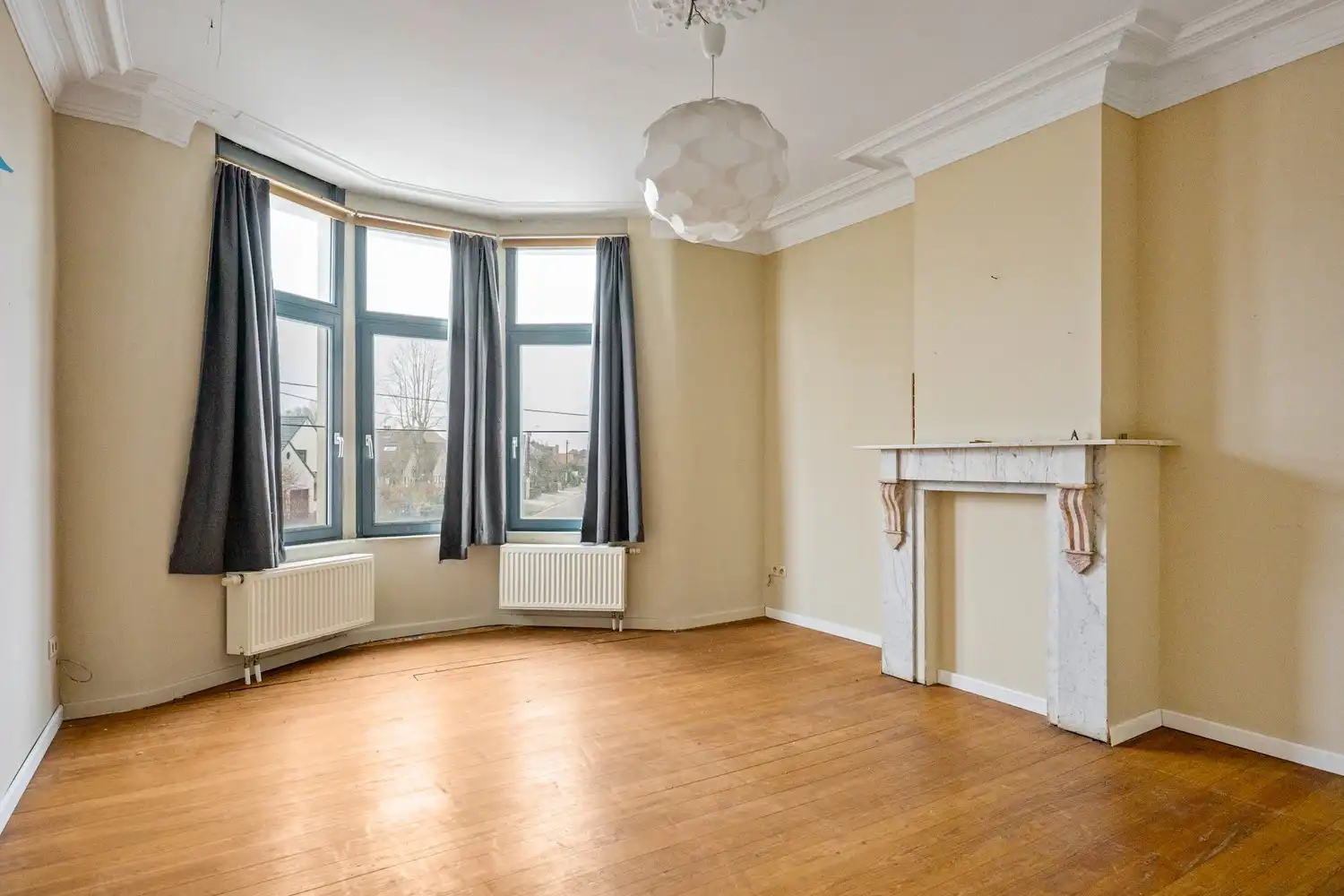 Zonevreemde woning met magazijn te Putte foto 15