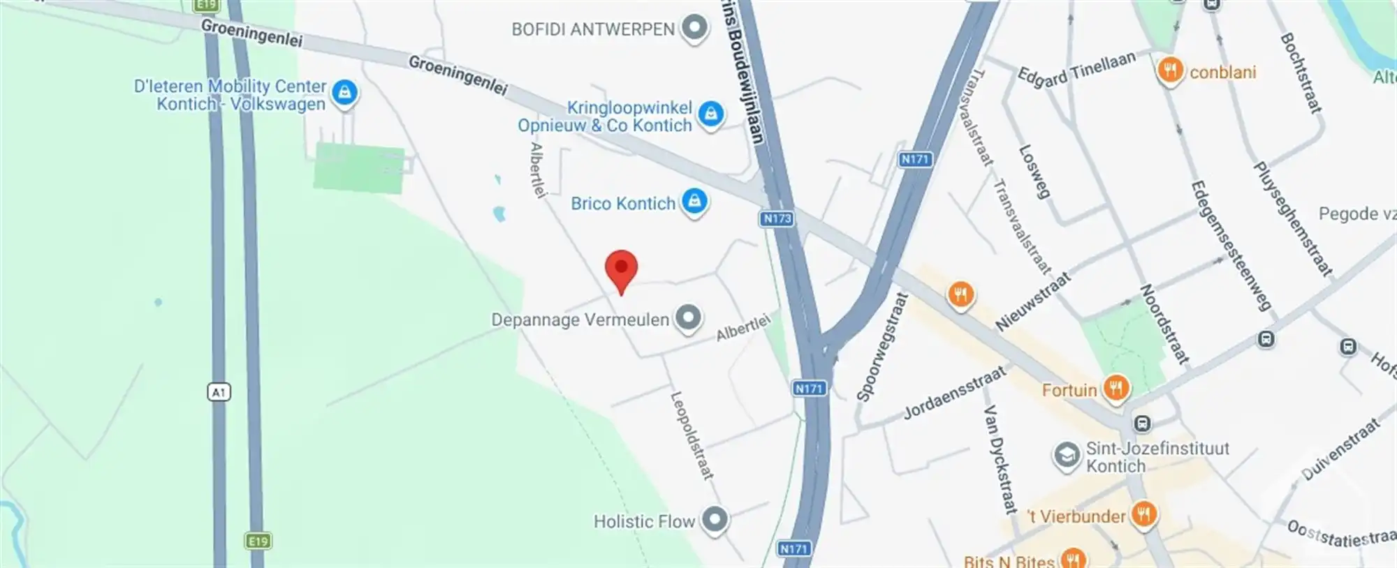 TOTAAL gerenoveerde halfopen bebouwing foto 23