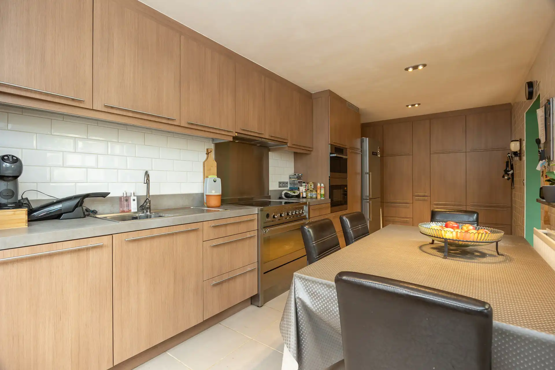 Ruime herenwoning met 5 slaapkamers en praktijk in centrum foto 11