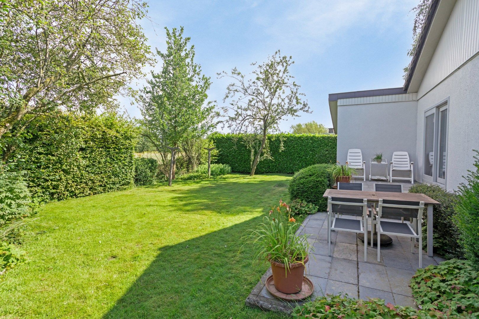 Moderne bungalow in het groen met twee slaapkamers foto 21