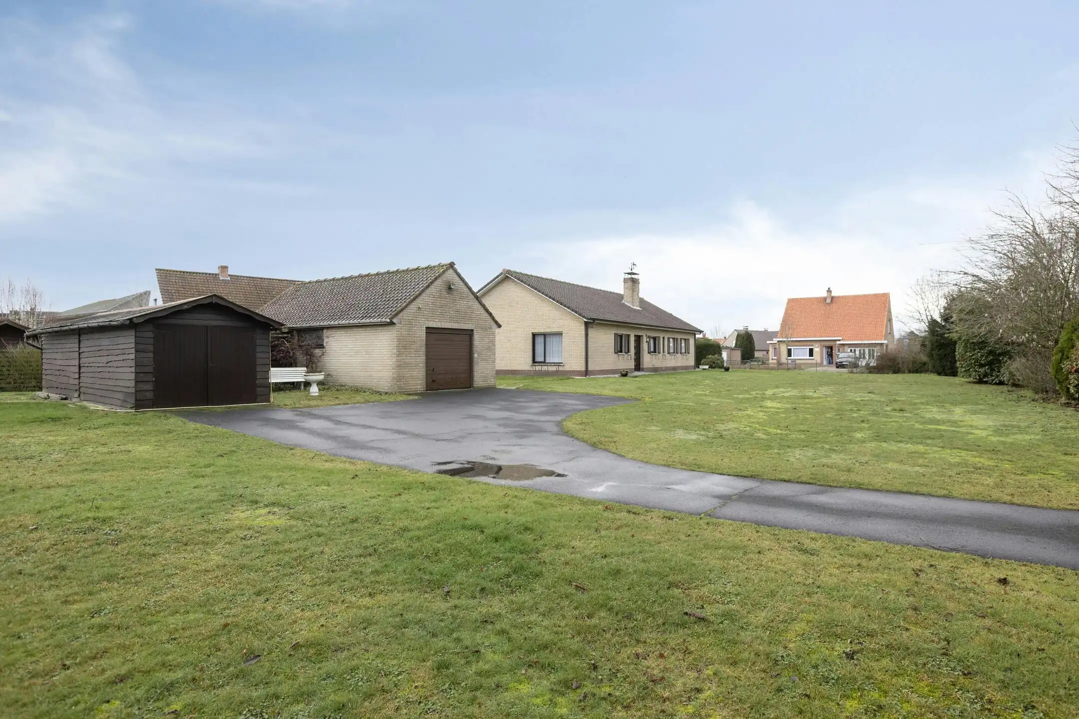 Gelijkvloerse villa op een perceel van maar liefst 2 342m² foto 21