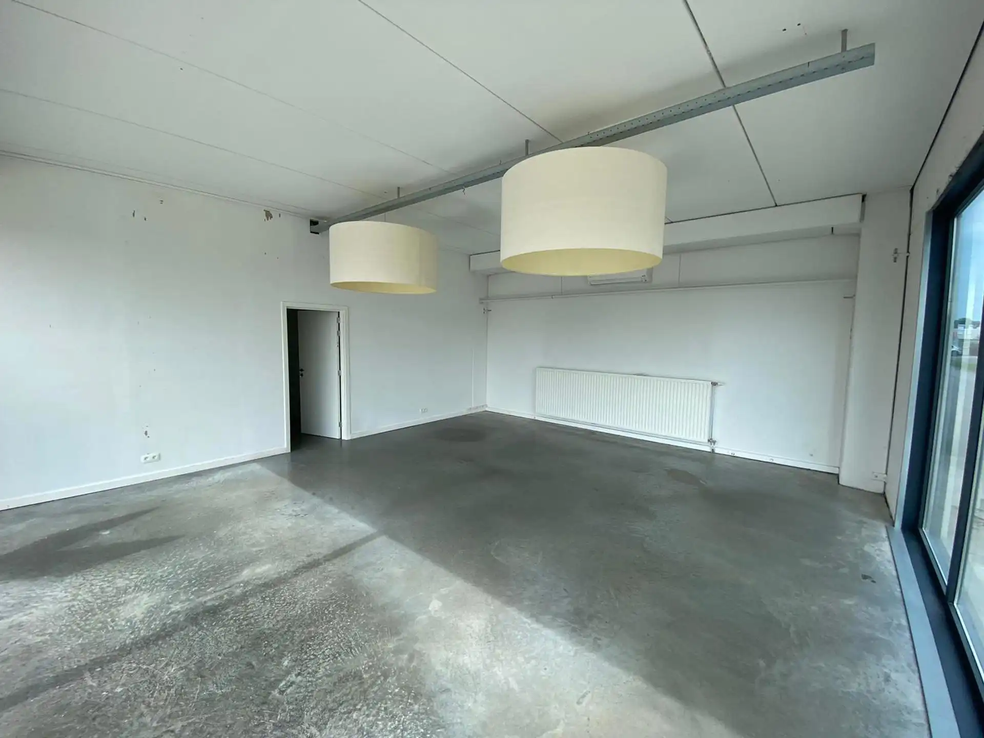 Kantoor/Showroomruimtes te huur Kruibeke foto 9