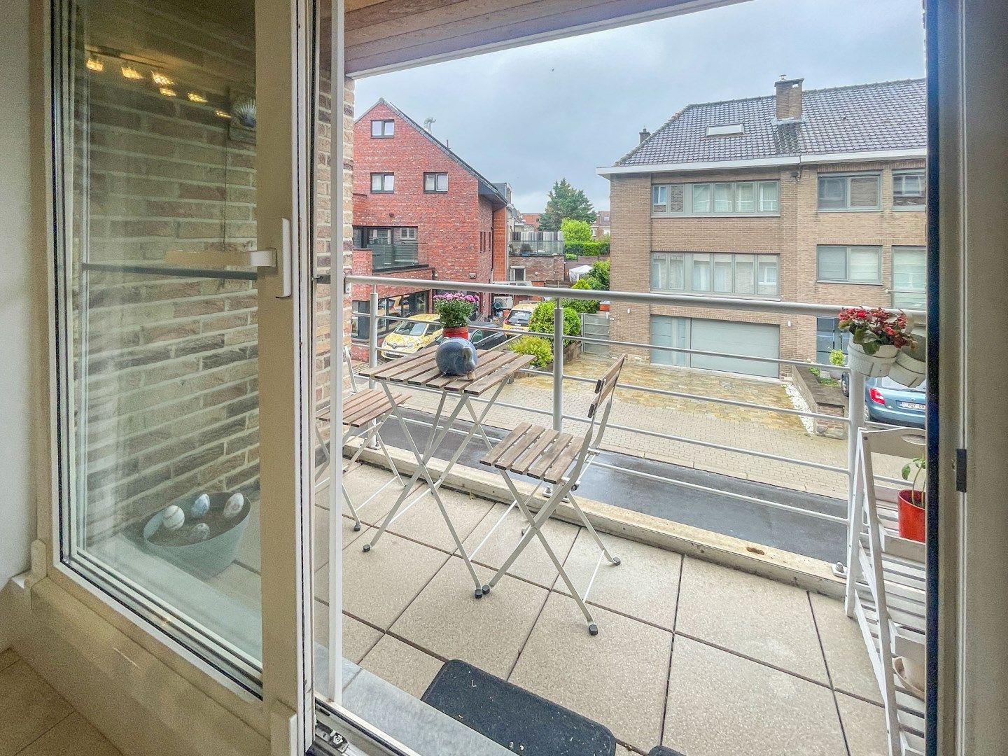 GERIEFELIJK APPARTEMENT MET GARAGEBOX & KELDER ! foto 10