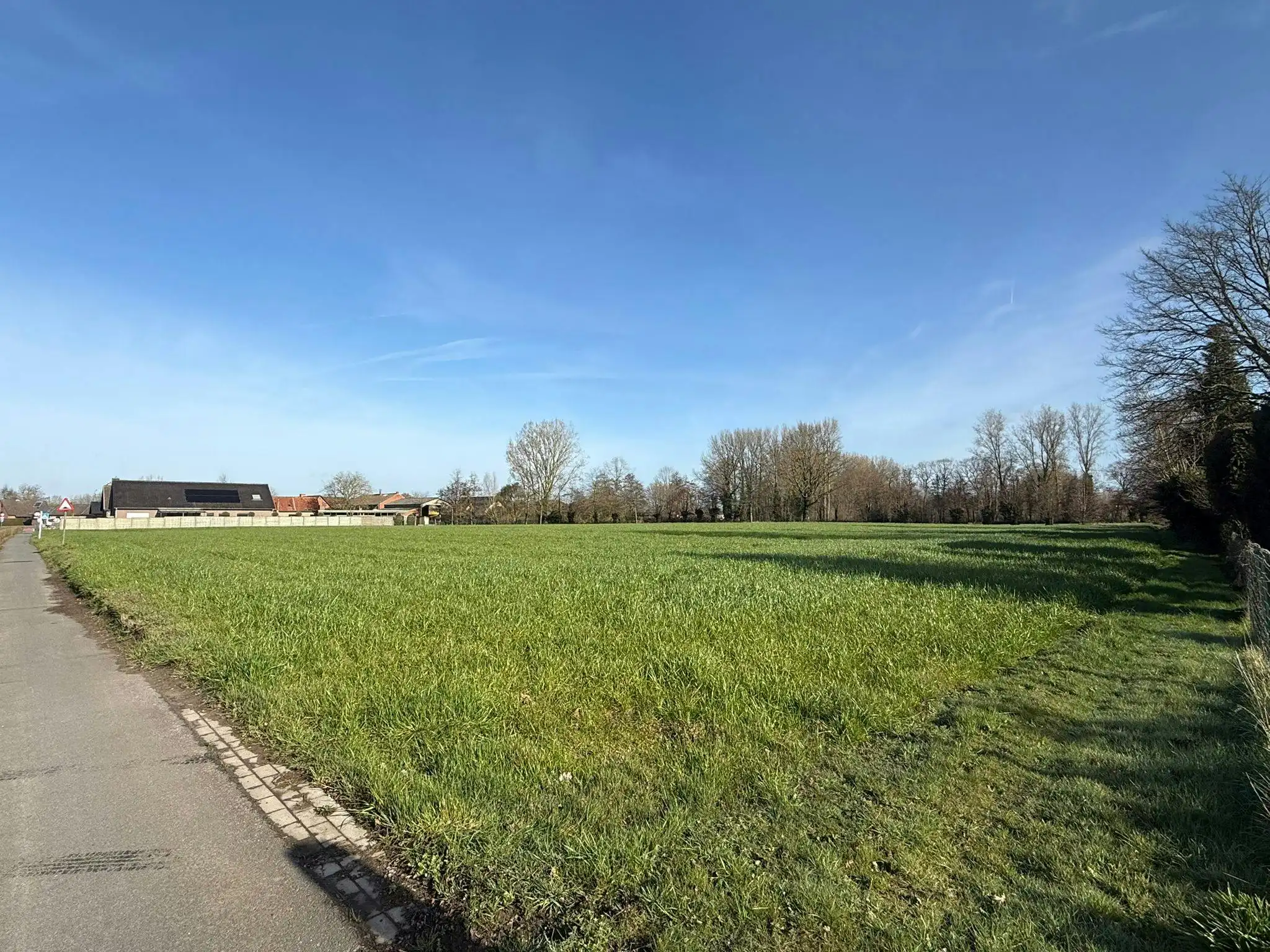 Binnenkort ruime bouwgronden te koop in Zulte foto {{pictureIndex}}