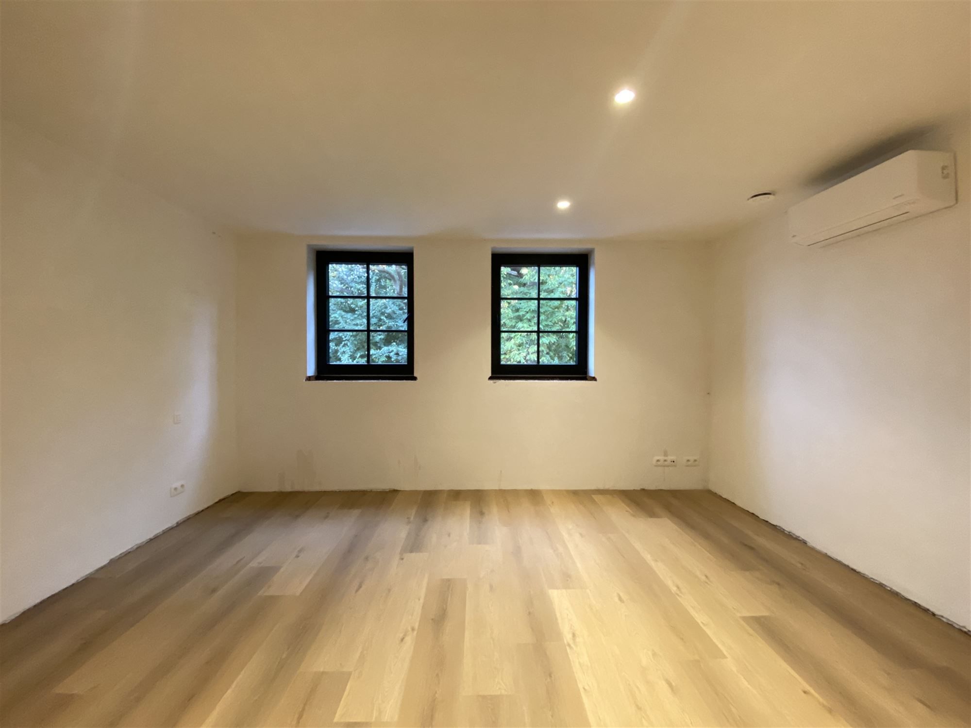 Energiezuinig en instapklaar wonen in het hart van Kaprijke foto 9
