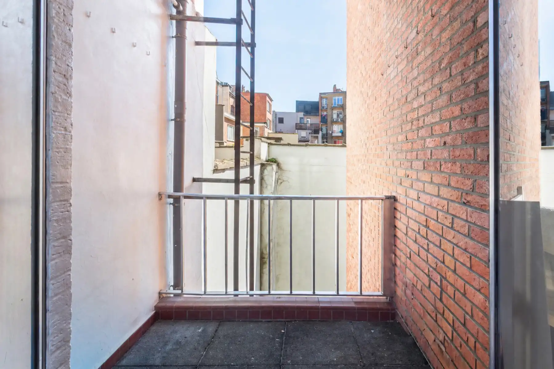 Lichtrijk 1-slaapkamerappartement op centrale locatie foto 10