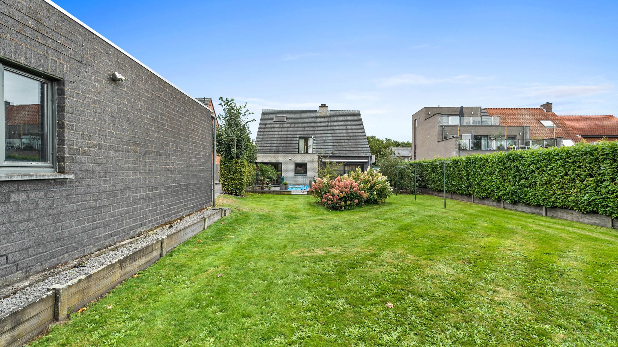 Ruime gezinswoning met handelsruimte gelegen in Mol-Ginderbuiten. foto 31