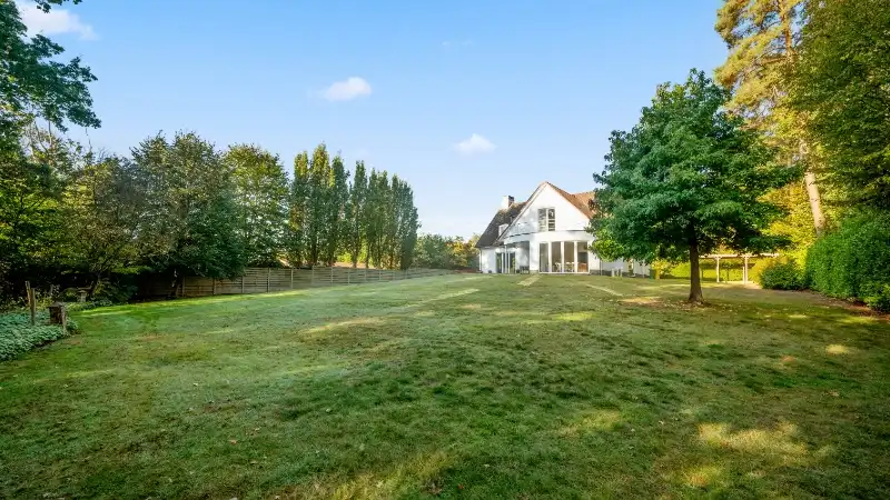 Exclusief gelegen stijlvolle villa op 24 are palende aan natuurgebied foto 42